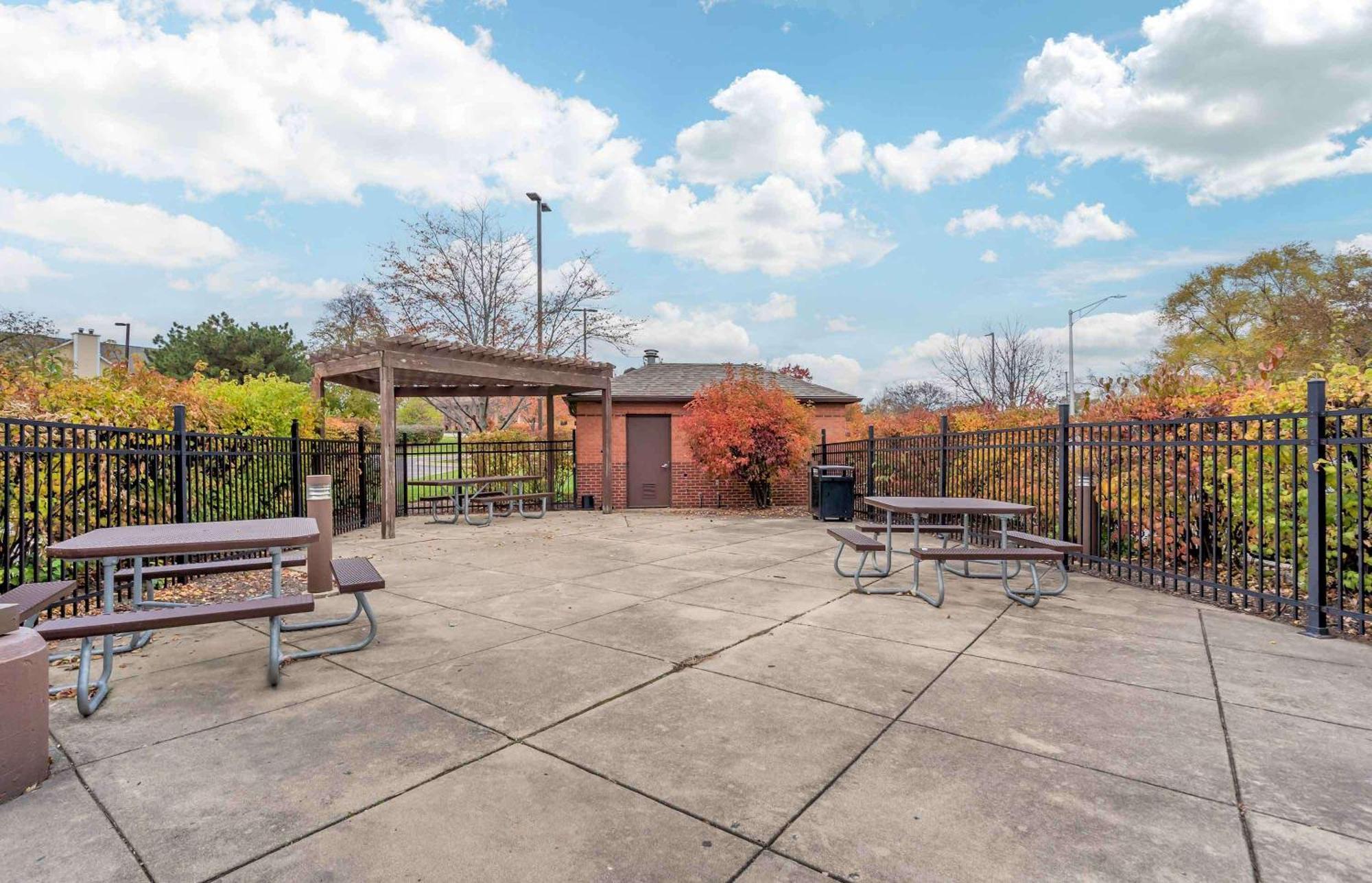 Extended Stay America Suites - Chicago - Lombard - Yorktown Center מראה חיצוני תמונה
